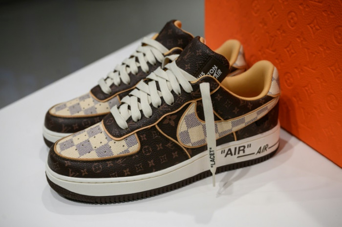 Sotheby's sale of 200 pairs of Virgil Abloh shoe fetches $25 million ...