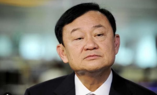 Wissanu asks Thaksin not to return on weekends or public holidays